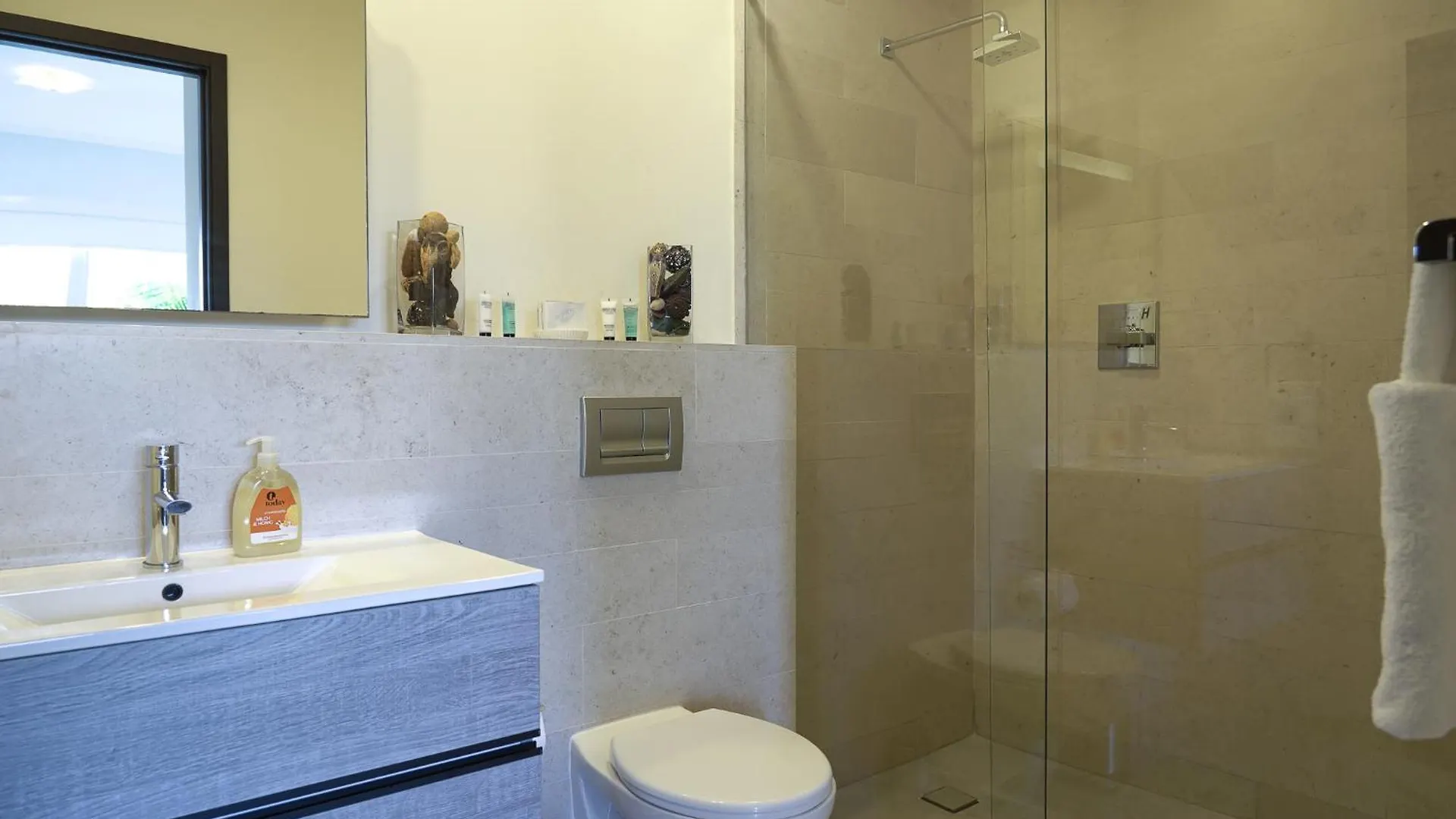 Luxurious Apartment In Levent Front Eagle Beach Παλμ Μπιτς 0*,  Αρούμπα